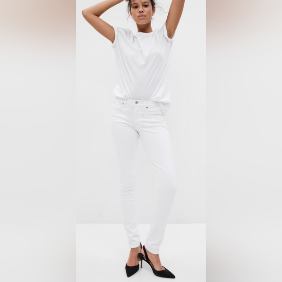 NWT GAP True Skinny Mid Rise Jeans - Picture 2 of 10